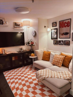 Cosy duplex 2bed1bath apartment by Melbourne Emporium